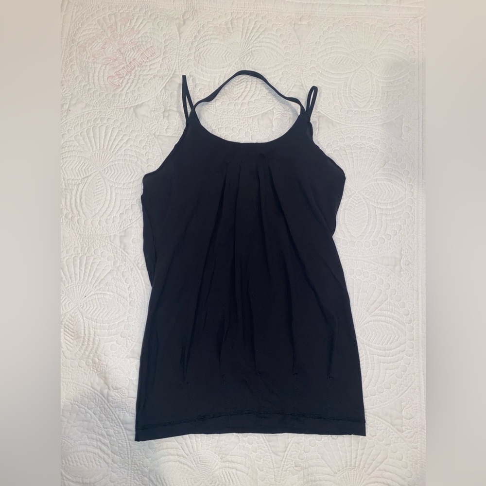 Lululemon women’s black halter strappy workout top with built in bra
